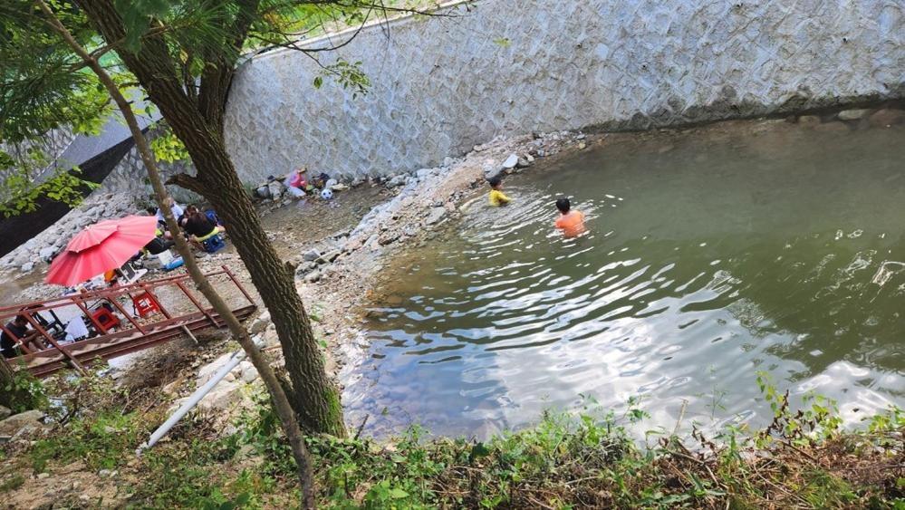 Hongcheon Gongjaksan Recreational Forest Pension מראה חיצוני תמונה